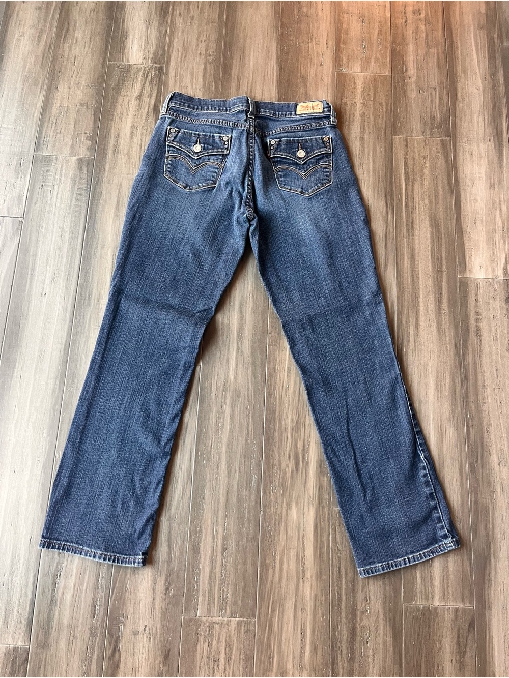 Levi’s 505 Women's Straight-Leg Jeans - Dark Blue w back pocket Details